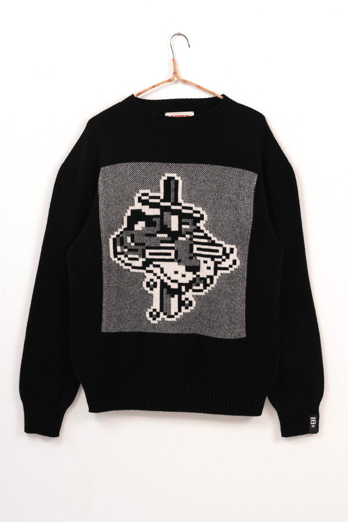 Jacquard Tigerbob Sword Sweater // Black/White