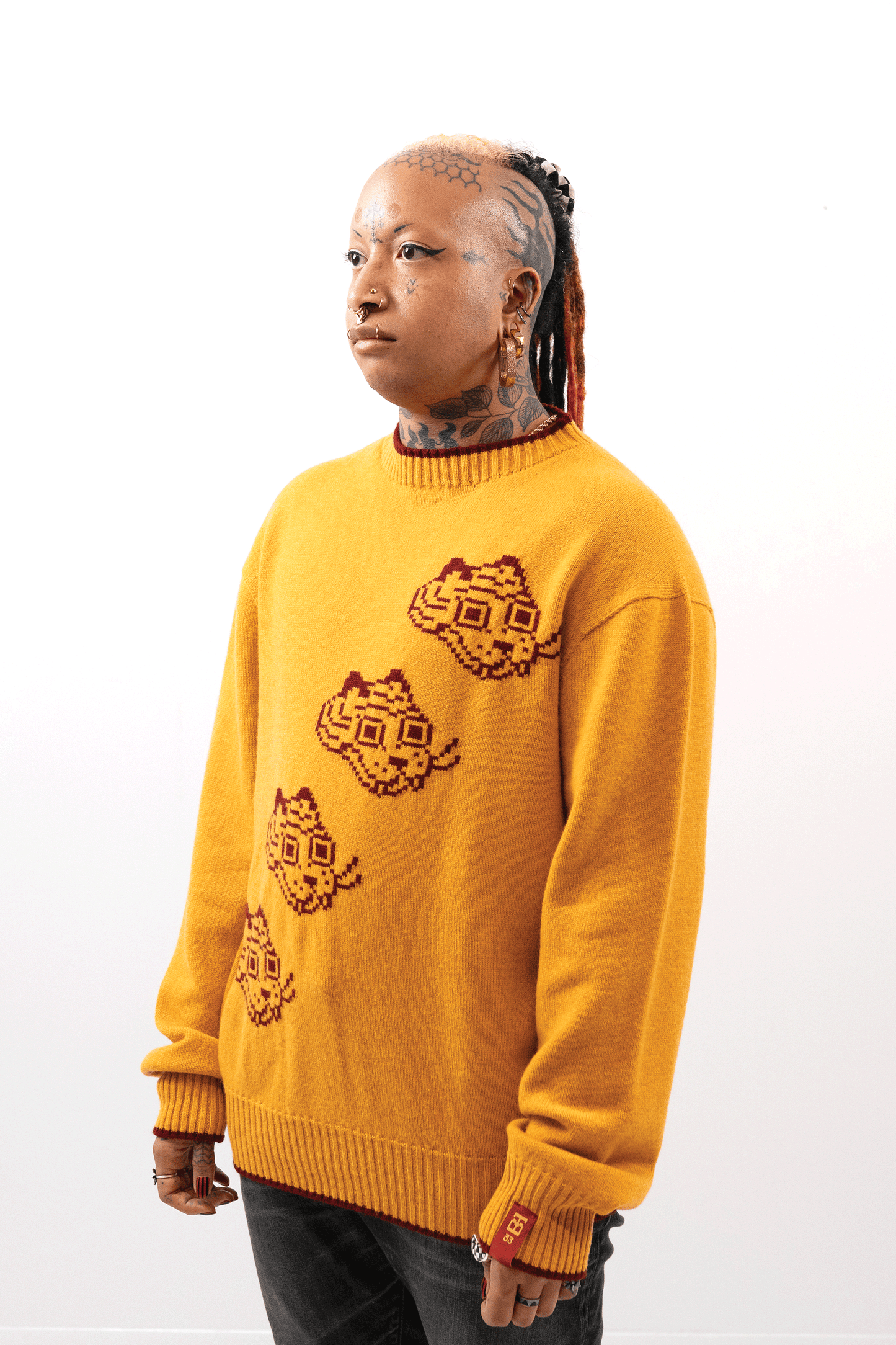 Intarsia Knit Tigerbob Crewneck // Ochre/Burgundy