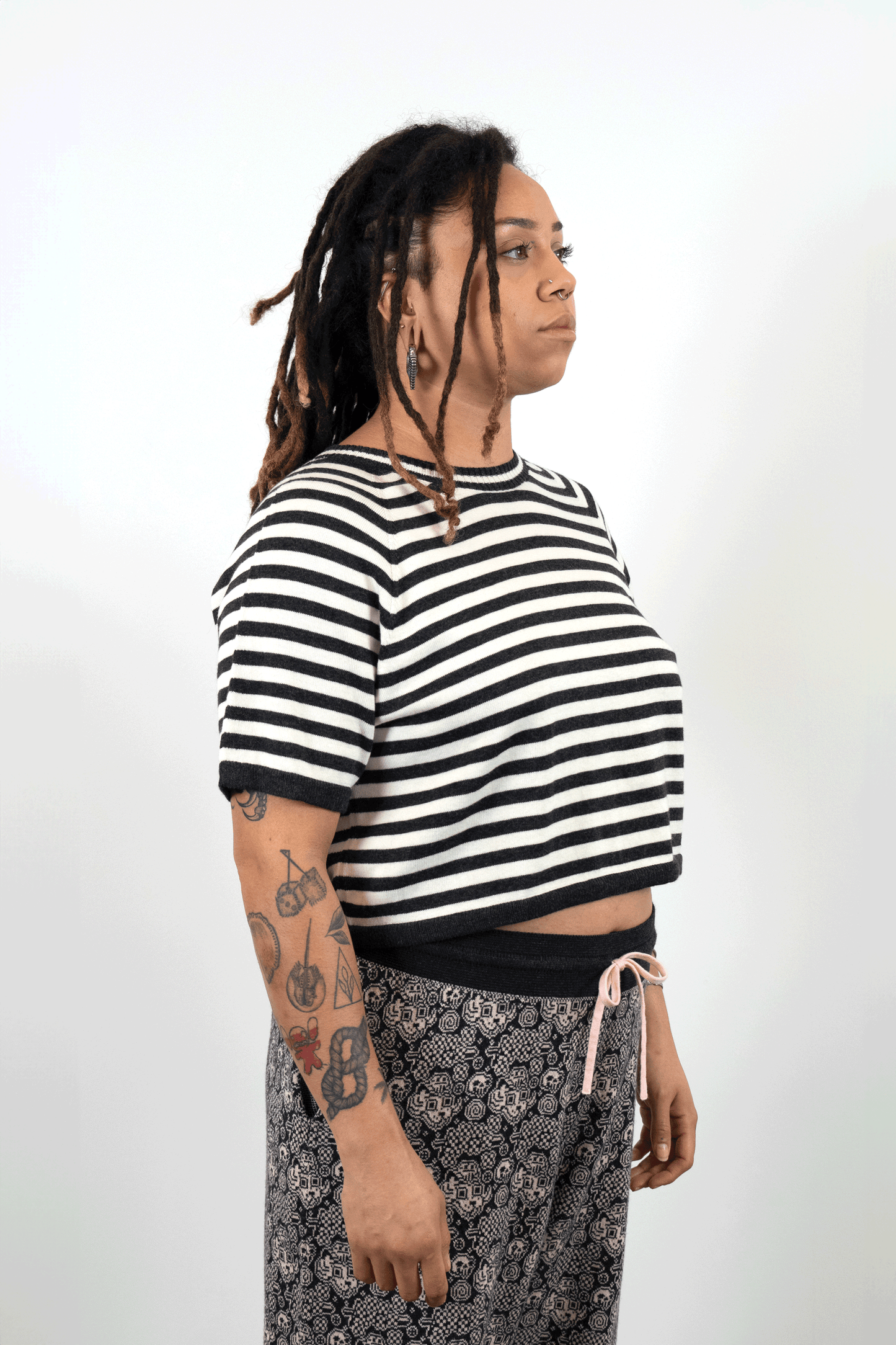 Breezy Striped Cropped Tee // Soot/Eggshell