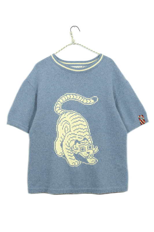 Pounce Tshirt // Cloud/Sun