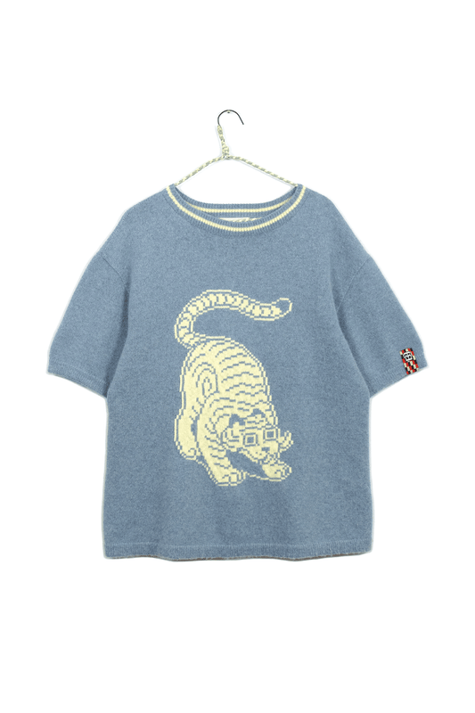 Pounce Tshirt // Cloud/Sun